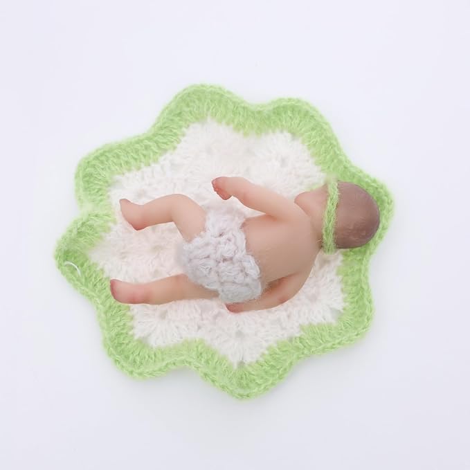 4inch Mini Platinum Silicone Reborn Baby Doll, Tiny Silicone Baby Dolls,Realistic Newborn Baby Dolls Full Body Stress Relief, Decoration, Gifts, Collectible
