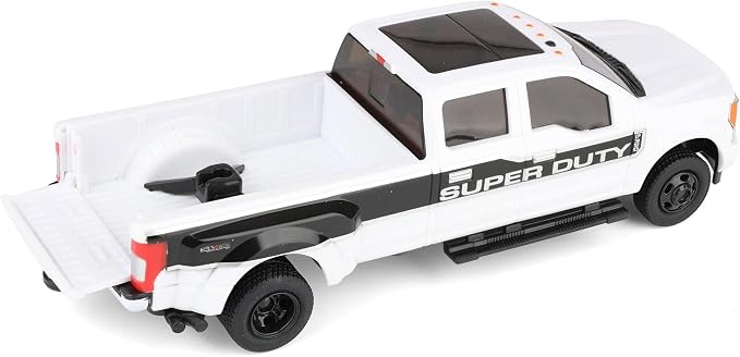 1/32 Ford F-350 Pickup with Horse Trailer and Horses Pretend Play & Imaginative Play for Ages 3 to 11