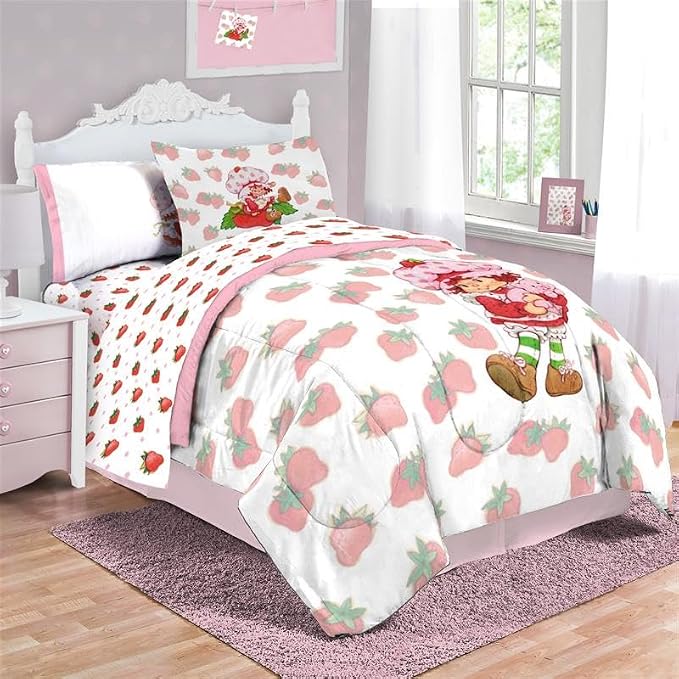Jay Franco Strawberry Shortcake Twin Comforter Set, 5 Piece Bed in a Bag for Kids & Girls - Comforter, Sheets, Pillowcase & Sham - Microfiber, Machine Washable, Fade Resistant Pink Kids Bedding