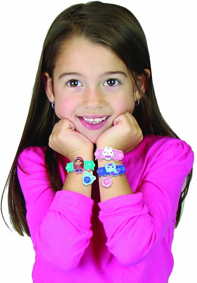 Tara Toys Gabby's Dollhouse Pop-Eeze Bracelet Activity Set Snap Bead Jewelry Kit for Kids with Charms & Carry Case DIY Craft Gift for Girls Ages 3+ Inspired by DreamWorks Gabby