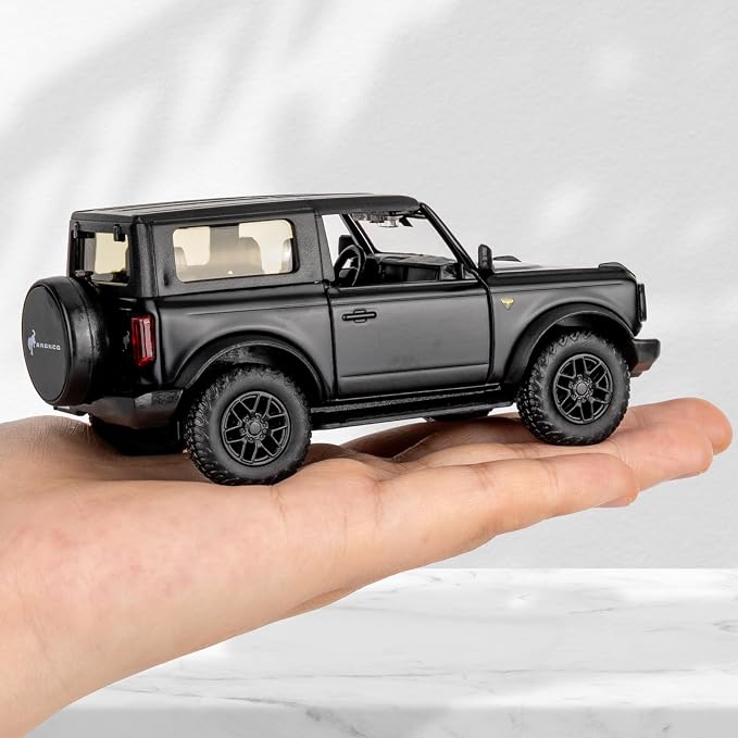Ford Car Toy, Bronco Badlands 2dr Car Model, 1:36 Diecast Pull Back Vehicles Collectible Toy for Kids 3+ Years (Black)