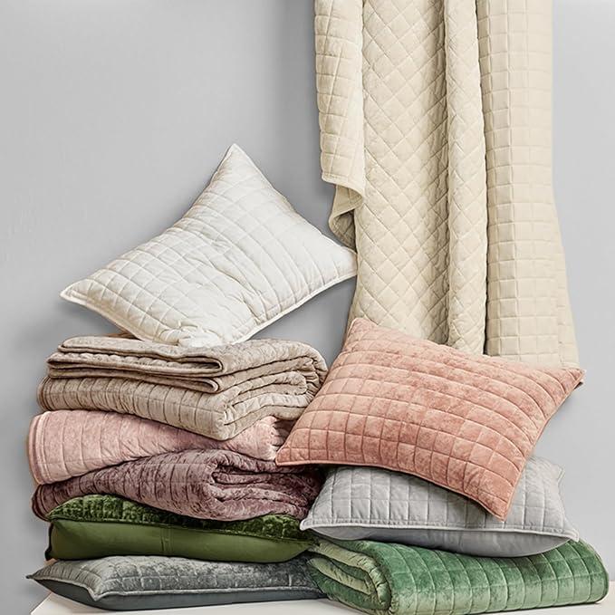 RECYCO Luxury Velvet Quilt Set Full Queen Size Bedding Sets, Ultra Soft Velvet Comforter Set, Lightweight Channel Box Stitch Oversized Bedspread Coverlet for All Season, with 2 Shams, Urban Taupe
