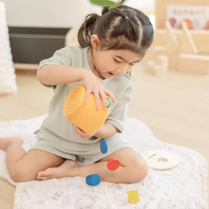 PlanToys® Drop & Fit Bucket | Wooden Shape Matching Toy for Babies 5M+ | Montessori Educational Sorting Toy with 6 Blocks | Develops Hand-Eye Coordination, Shape Sorter & Problem-Solving Skills