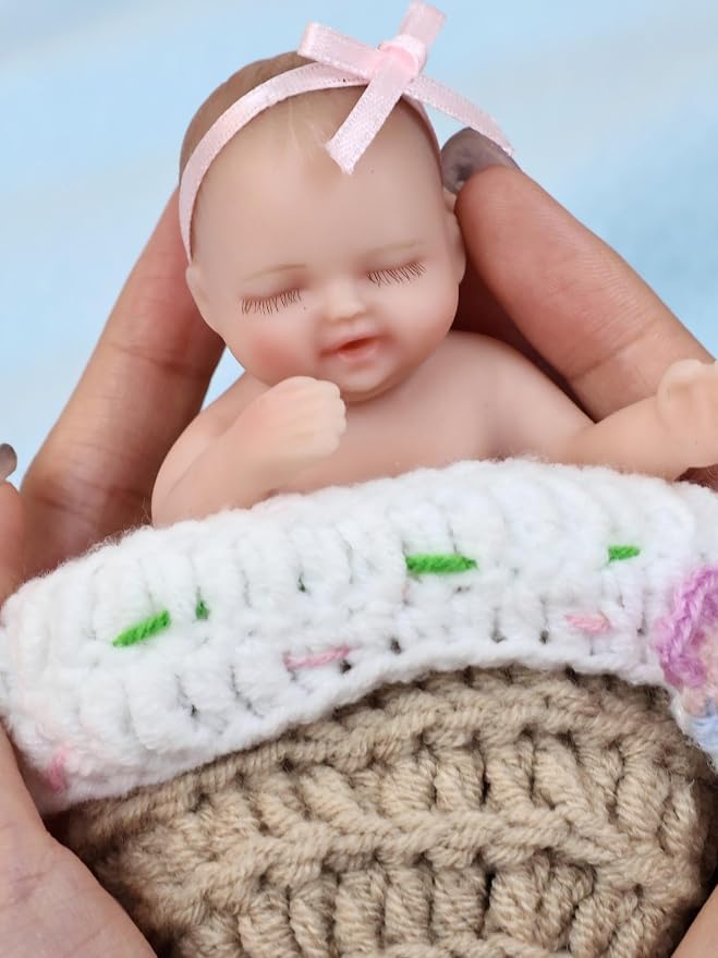 4inch Mini Platinum Silicone Reborn Baby Doll, Tiny Silicone Baby Dolls,Realistic Newborn Baby Dolls Full Body Stress Relief, Decoration, Gifts, Collectible