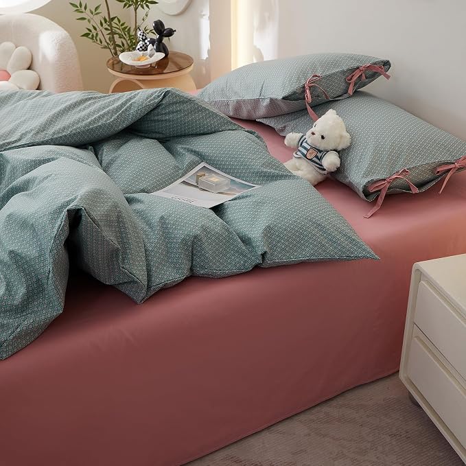 LifeTB Vintage Green Floral Comforter Set King, 3 Pieces Aesthetic Pink Flowers Comforter with 2 Bowknot Pillowcases, Cottagecore Floral Bedding Set Farmhouse Botanical Comforter for All Seasons
