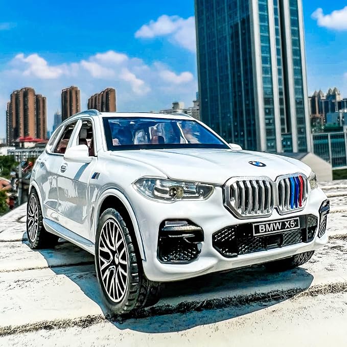 BDTCTK 1:32 Comapatible for X5 SUV Model Car Toy, Zinc Alloy Pull Back Toy car with Sound and Light for Kids Boy Girl Gift(White)