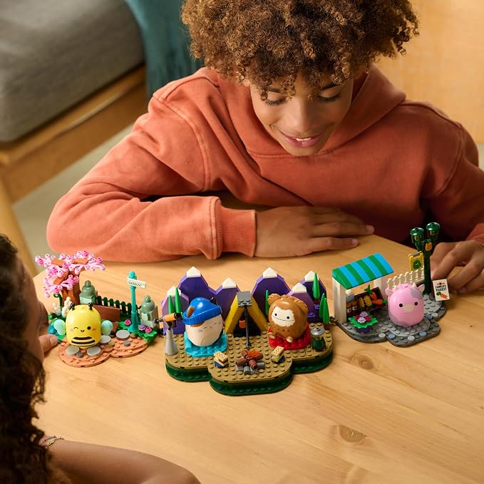 BLDR Squishmallows Avery's Ball Game Building Set - Avery the Mallard Duck Buildable Figure - Squishmallows Fans 8+, 0044