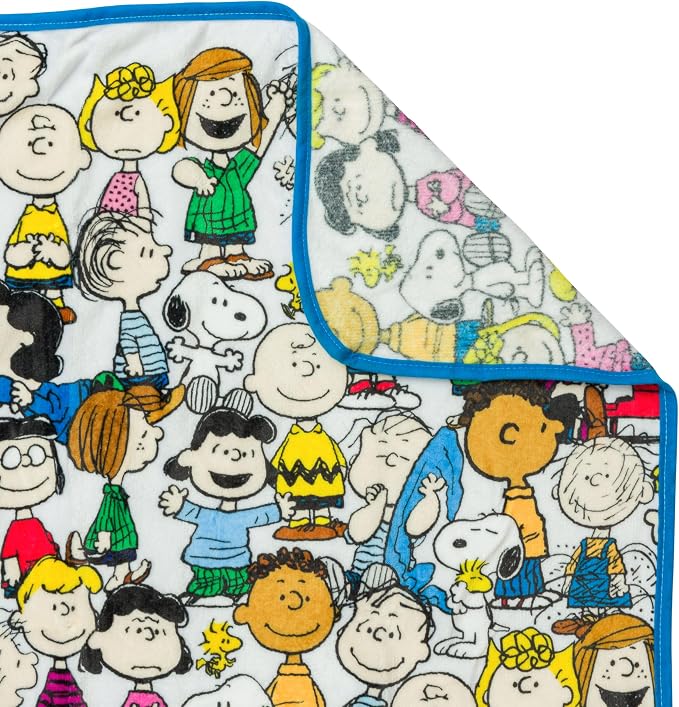 Silver Buffalo Peanuts Featuring Snoopy, Charlie Brown, Lucy, Linus, Sally, Woodstock 45" x 60" Fleece Throw, Soft and Cozy Blanket, 185 GSM