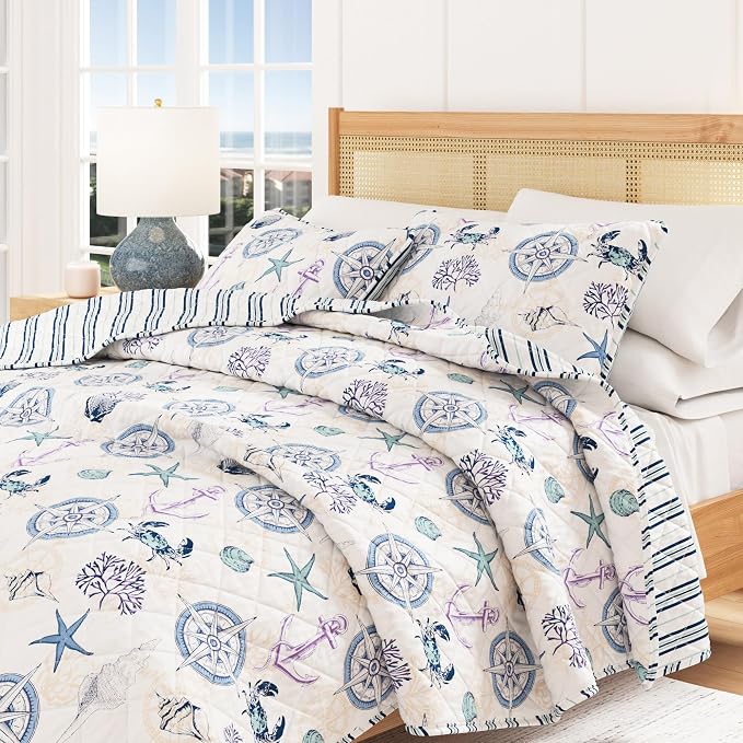 Great Bay Home Coastal Quilt Set - 3-Piece King/California King Size Blue Nautical Bedding Set - Lightweight, All-Season, Reversible Bedspread (Nautical Motif)