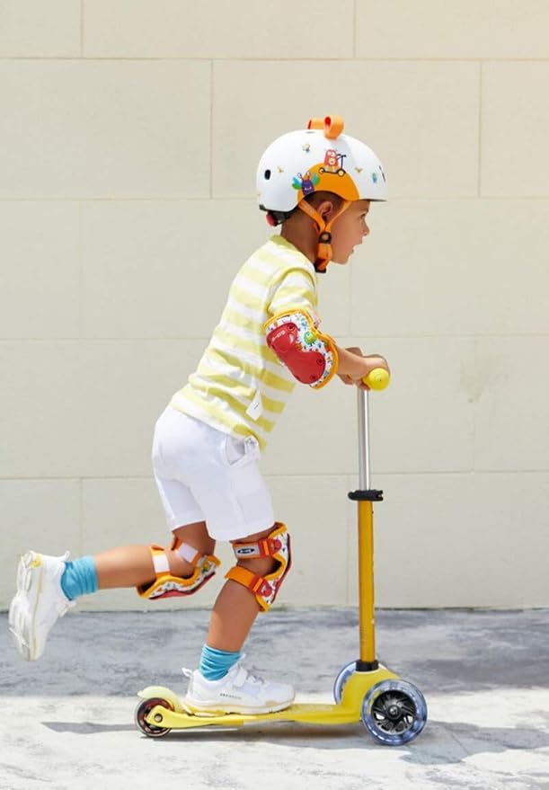 Micro® | Mini Micro Deluxe LED Scooter 3 Wheels | Wheels with LED Lighting | Adjustable and Detachable Handlebar | Non-Slip | Boys and Girls | 2-5 Years