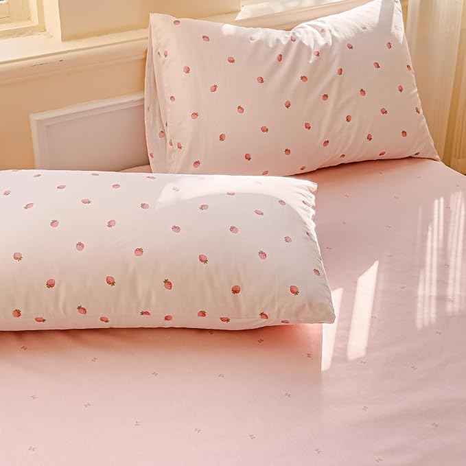 LIWHENHAO Duvet Cover Set Twin 100% Cotton Bedding Ditsy Red Strawberry Fruit Print Pink Cottagecore Comforter Cover with Zipper Closure 2 Pillowcases for Kids Girls Boys 3 Piece