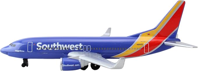 Daron Alaska Airlines Airport Playset with Die-Cast Metal Model Airplane with Plastic Parts, Cars and Transportation Toys for Kids Ages 3+