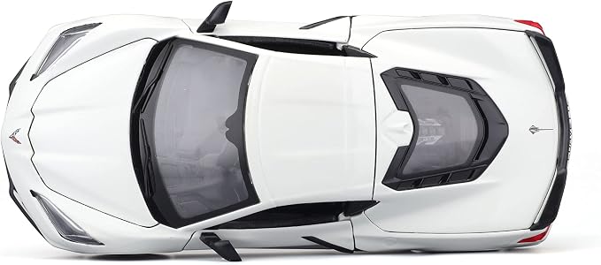 Maisto 1:24 Assembly Line 2020 Chevrolet Corvette Stingray Coupe, White