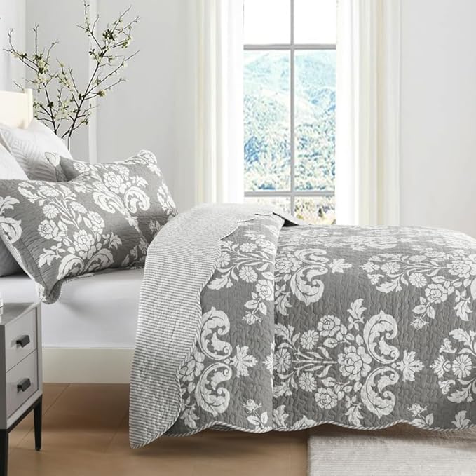 King Size Quilt Set - 100% Cotton Grey Quilt Set, Gray Floral Pattern Farmhouse Bedspread Set, King Lightweight Reversible King Quilt Bedding Set for All Season,Gray Grey White, 3-Piece