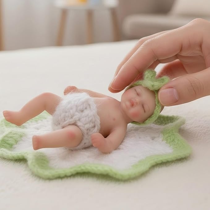 4inch Mini Platinum Silicone Reborn Baby Doll, Tiny Silicone Baby Dolls，Realistic Newborn Baby Dolls Full Body Stress Relief, Decoration, Gifts, Collectible