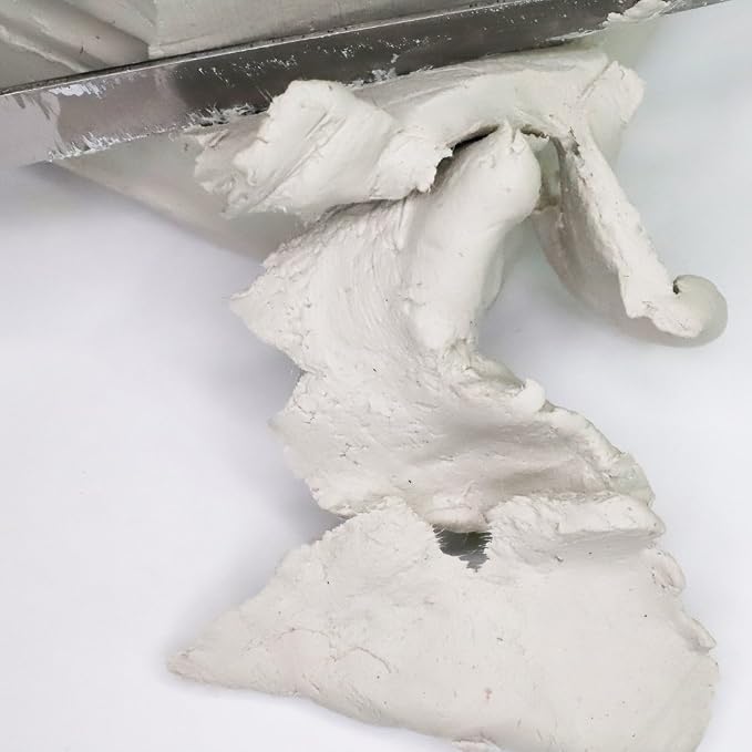 White Modelling Clay Air Dry by Mont Marte, 500g (1.1lb), Ideal Gift for Professional Artists