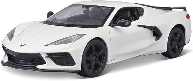 Maisto 1:24 Assembly Line 2020 Chevrolet Corvette Stingray Coupe, White