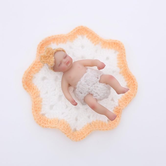 4inch Mini Platinum Silicone Reborn Baby Doll, Tiny Silicone Baby Dolls，Realistic Newborn Baby Dolls Full Body Stress Relief, Decoration, Gifts, Collectible