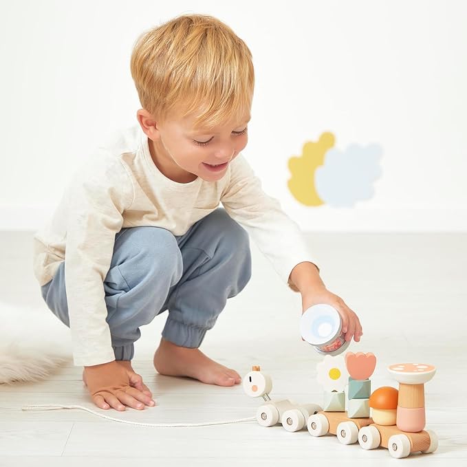 Janod Snail Train - 2 Wagons and 10 Pieces Including Removable Rattle - Pull Toy - Wood and Water Painting - Develop Fine Motor Skills - from 12 Months, J04010, Multi-Coloured