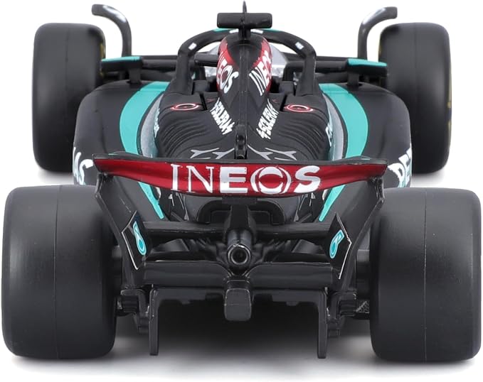 Bburago 1:43 Scale 2024 Formula Race Mercedes W15 Diecast Vehicle with Helmet, Russell #63