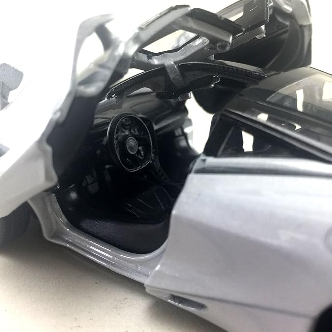 KiNSMART McLaren 720s White 5 Inch 1:36 Scale Die Cast Metal Model Toy Super Sports Car