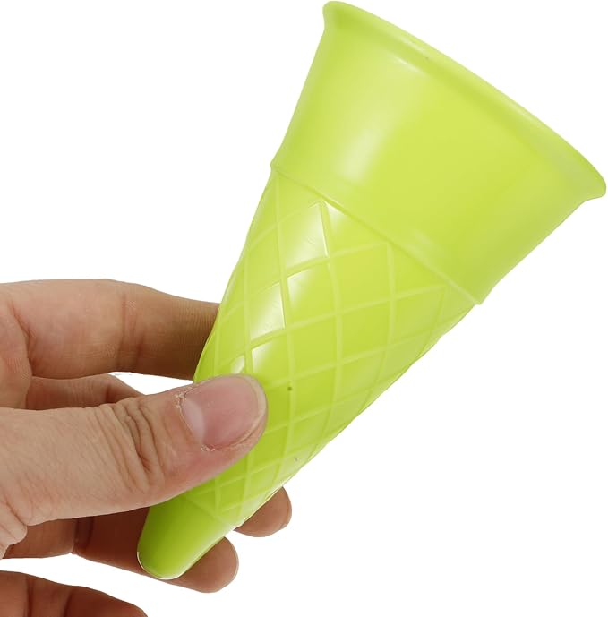 SEWACC 5pcs Plastic Sand Ice Cream Cones and Scoop Kids Sand Mold Set Seaside Play Beach Toys for Outdoor Seaside (Random Color)