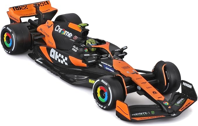 Bburago 1:43 Scale 2024 Race McLaren MCL38 Die-Cast Formula Vehicle with Helmet, Norris #4