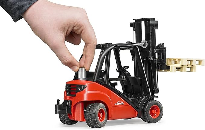 Bruder 02511 Linde Forklift H30D with 2 Pallets, 1:16 Scale Forklift Toy | 1:16 scale, trailer hitch, made in Germany, ages 3+