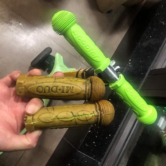 Scooter Grip Handlebar 1 Pair Bicycle Grip Fit for 2-3-4 Wheels Kid Kick Scooters,Children Bike,Rocking car,Drifting Scooter,Swing Scooter,Push Cart