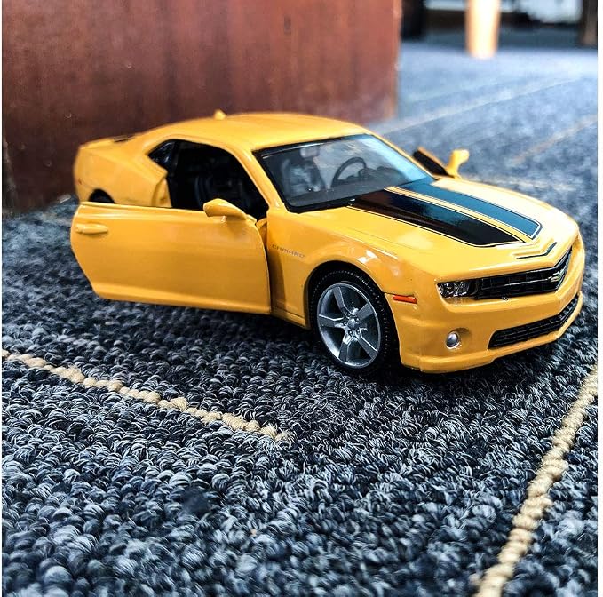 TGRCM-CZ 1/36 Chevrolet Camaro Bumblebee Diecast Car, Pull Back Toy with Open Doors, Toy Car for Toddlers Kids Boys Girls Gift，Yellow