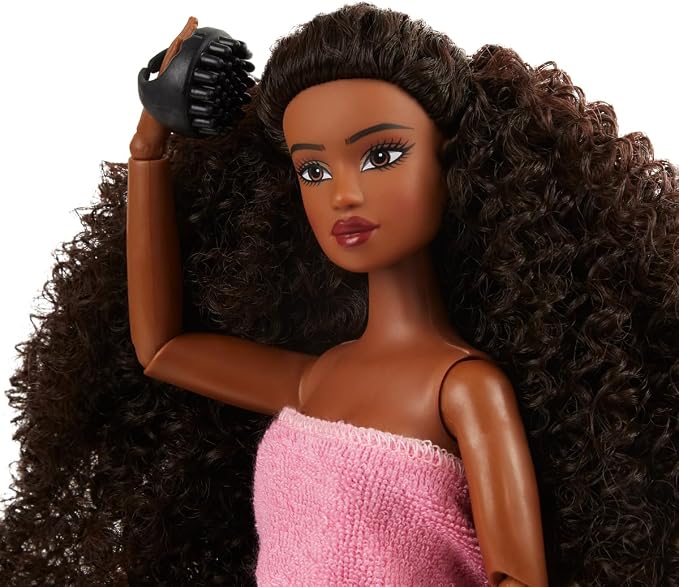 Naturalistas Paige 3 Fashion Doll with Wash Day Fashion Pack, 11.5 Inch Articulated Doll with Authentic Textured Hair, Poseable Collectible Doll for Kids Ages 3+
