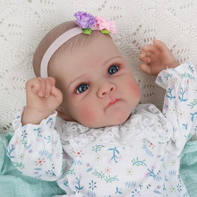 WOOROY Realistic Reborn Baby Dolls, 18 Inch Lifelike Newborn Baby Girl Doll with Soft Body, Real Life Baby Dolls with Accessories Gift Toys for Kids Age 3+