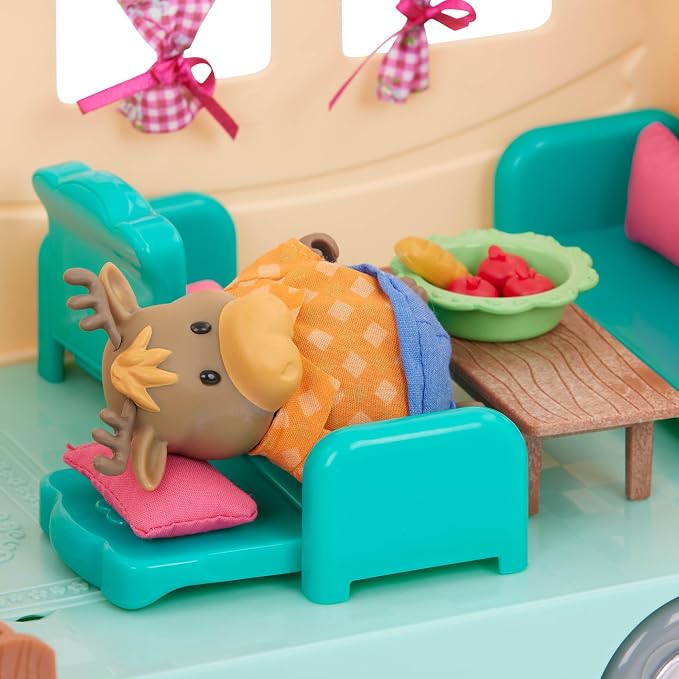 Li'l Woodzeez – 53 Pieces Happy Camper Playset with Moose Family, Detachable RV Trailer & Vehicle – Dollhouse Furniture & Accessories – Pretend Play Gift for 3+ Years Years