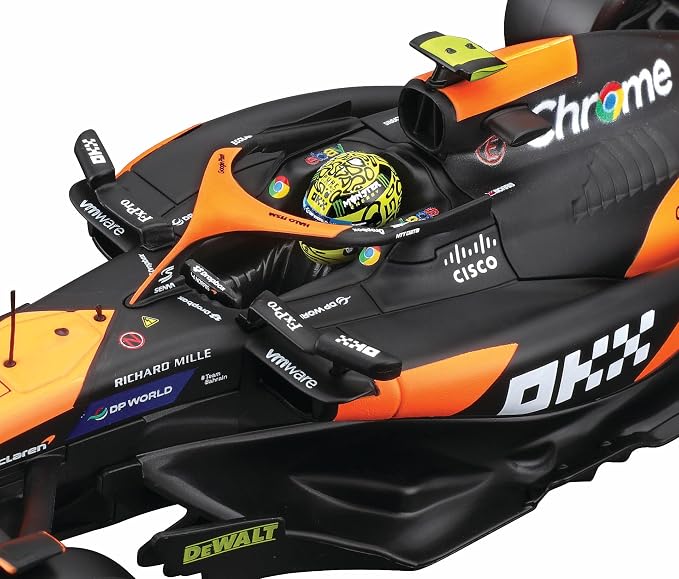 Bburago 1:24 Scale 2024 Formula Race McLaren MCL38 Diecast Vehicle with Helmet, Norris #4