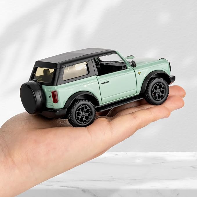 1:36 Ford Bronco Badlands 2dr Toy Car, Diecast Pull Back Model Car, Doors Open, Collection Kids Toy for Aged 3 and up, Mint Green