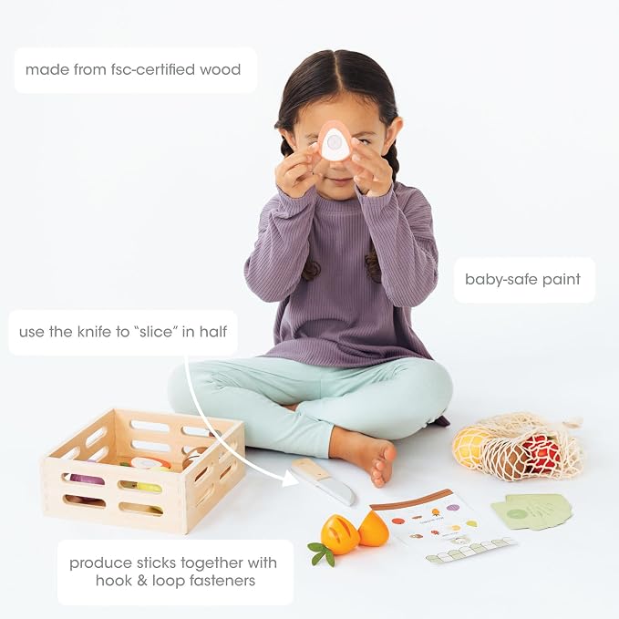 Pearhead Wooden Play Food Set – 21-Piece Pretend Kitchen Toy, Cutting Fruits & Veggies, FSC-Certified, Farmers Market with Play Money, Mesh Bag & Storage Crate, Boys and Girls, 2 3 4 Year Old