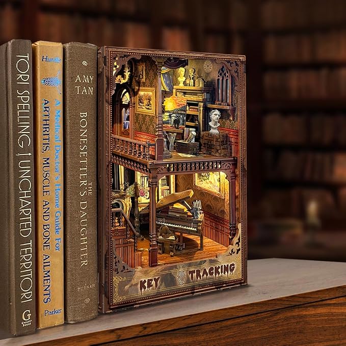 Book Nook Kit-DIY Dollhouse Kit 1:24 Scale Wooden Miniature Studio with Dust Cover Bookshelf Decor 3D Puzzle Book Nooks for Adults to Build Gift-Key Tracking (SQ-31)