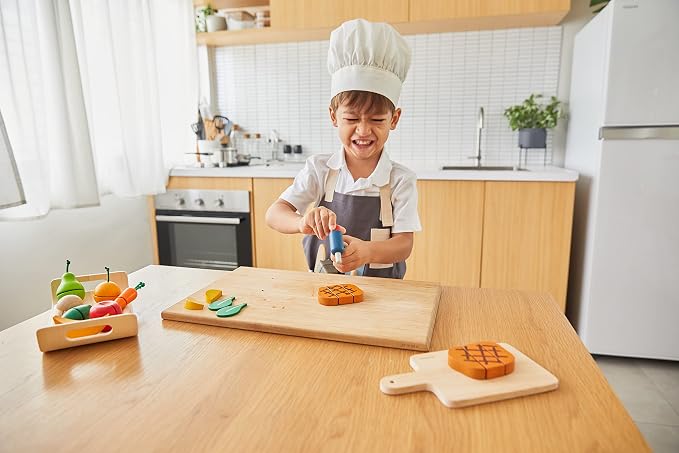 PlanToys® Chef Play Set with Wooden Pretend Cooking Kit Featuring Knife, Spatula & Pan | Montessori Educational Toy for Imaginative Play, Creativity & Skill Development