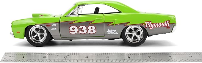 Jada Toys Bigtime Muscle 1:24 1970 Plymouth Road Runner Die-cast Car – Opening Doors, Hood, Trunk, Rubber Tires(Glossy Green)