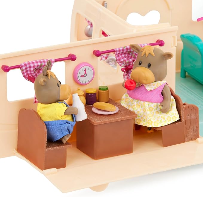 Li'l Woodzeez – 53 Pieces Happy Camper Playset with Moose Family, Detachable RV Trailer & Vehicle – Dollhouse Furniture & Accessories – Pretend Play Gift for 3+ Years Years
