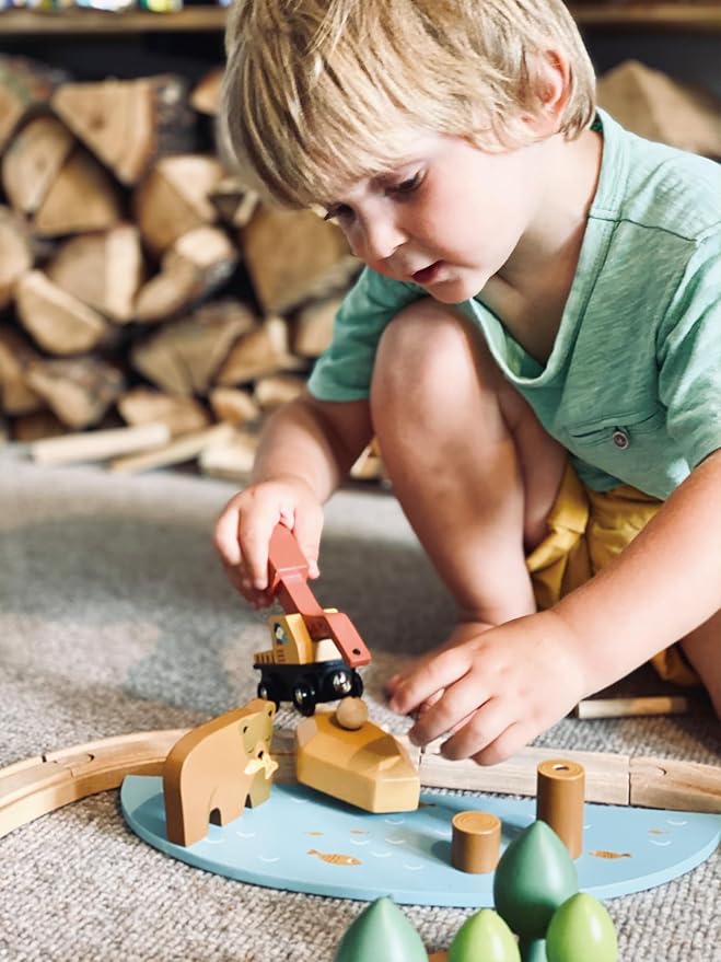 Tender Leaf Toys - Wild Pines Train Set - Stunning Wooden Lumberjack Style Toy Train Set for Age 3+
