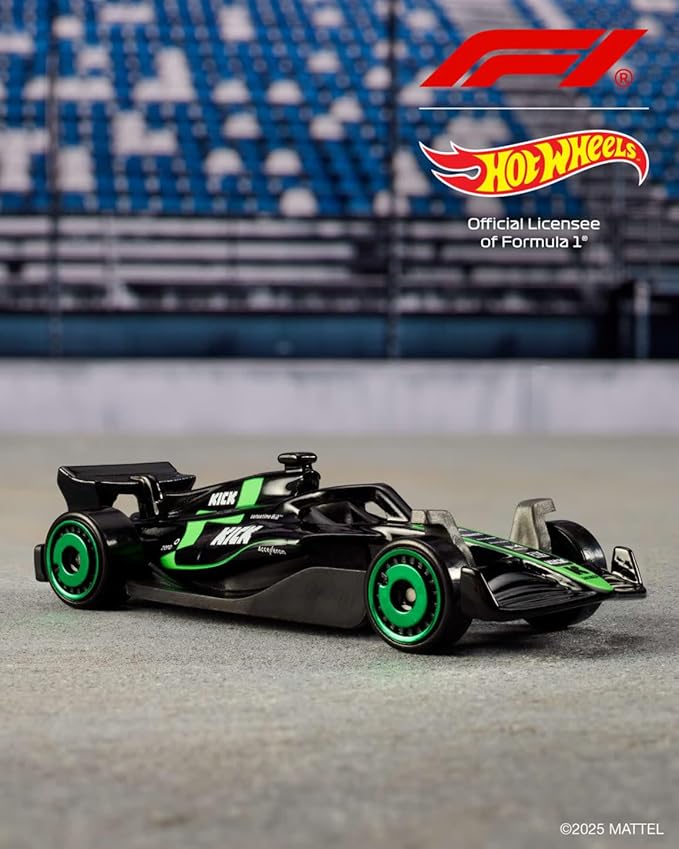 Hot Wheels Toy Cars Formula 1 5-Pack, Set of 5 1:64 Scale Die-Cast Vehicles Featuring F1 Racing Team Decos, Collectible Race Cars