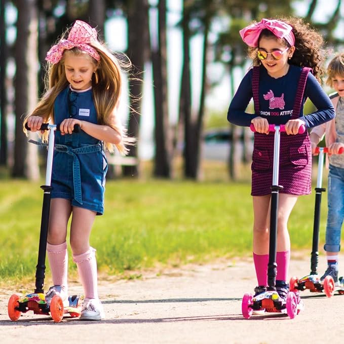 Scooters for Kids 3 Wheel Kick Scooter for Toddlers Girls & Boys, 4 Adjustable Height, Lean to Steer, Extra-Wide Deck, Light Up Wheels for Children from 3 to 14 Years Old