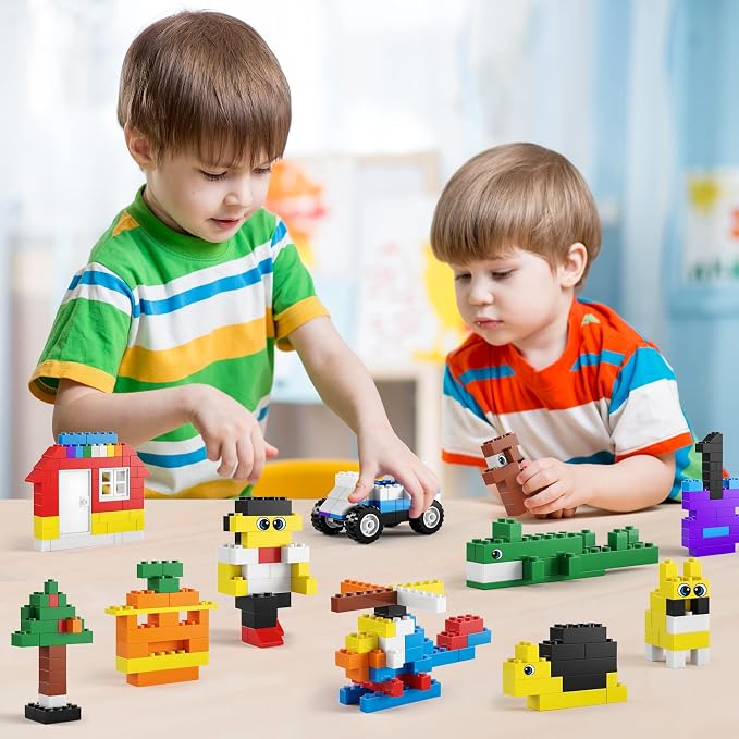 burgkidz Building Blocks Set with Storage Box and Lid Baseplate: 568 Pieces Classic Bricks Compatible with Major Brands, Wheels Doors Windows, STEM Toy for Toddlers Age 3+, Gift for Boys Girls