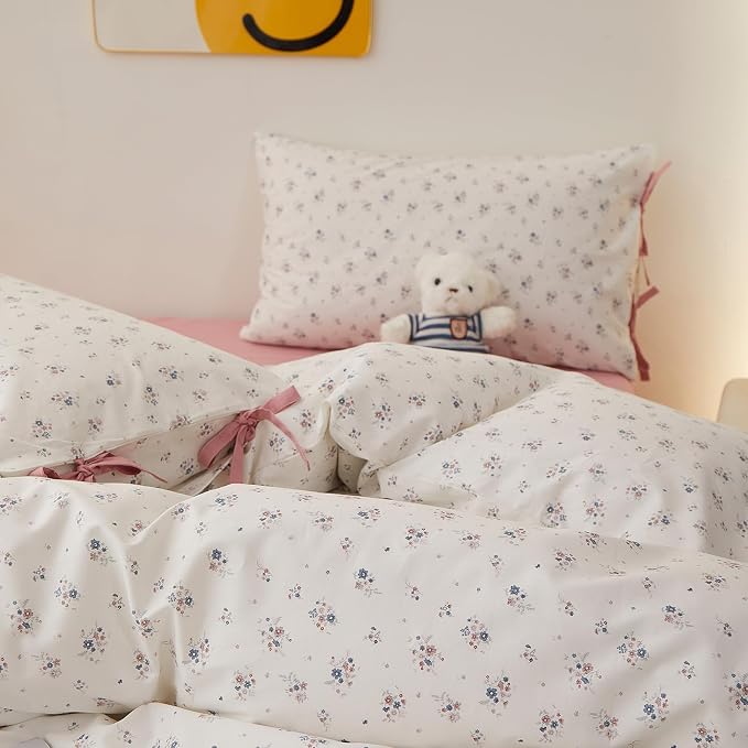LifeTB Vintage Floral Comforter Queen Comforter Set, Aesthetic Botanical Flowers Pattern Lightweight Comforter Set for All Seasons, Farmhouse Cottagecore Bedding Comforter with 2 Bowknot Pillowcases