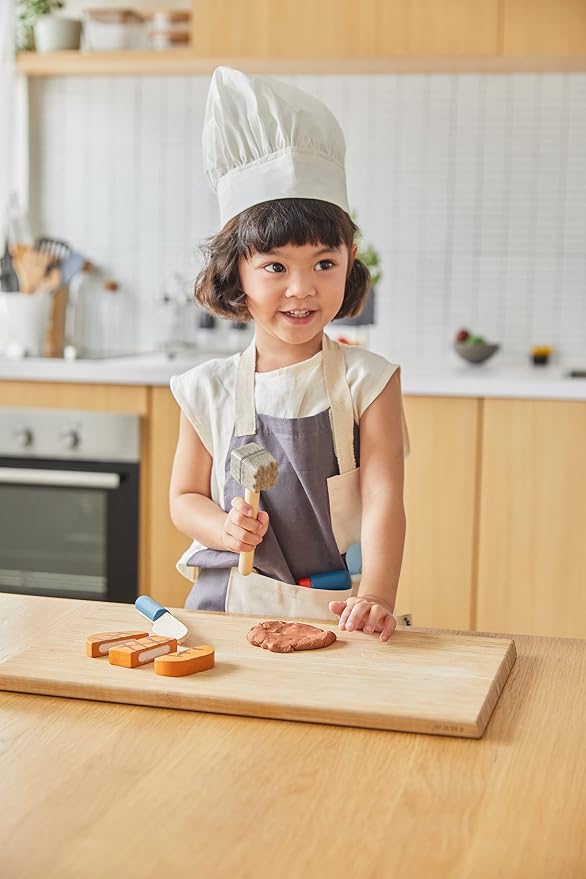 PlanToys® Chef Play Set with Wooden Pretend Cooking Kit Featuring Knife, Spatula & Pan | Montessori Educational Toy for Imaginative Play, Creativity & Skill Development