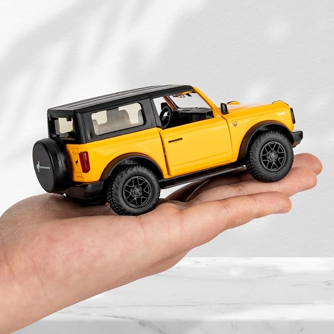 1:36 Scale Ford Bronco Badlands 2dr Toy Car, Diecast Pull Back Vehicles Model Car, Doors Open, Collection Kids Toy for Aged 3 and up, Gift Yellow