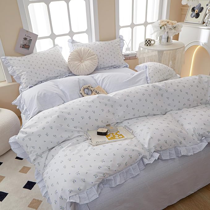 LifeTB Blue Floral Comforter Set Boho Ruffle Comforter Set Queen Vintage Garden Floral Bedding Comforter Soft Fluffy Lightweight Bedding Set Girls Cute Flowers Botanical Comforter with 2 Pillowcases