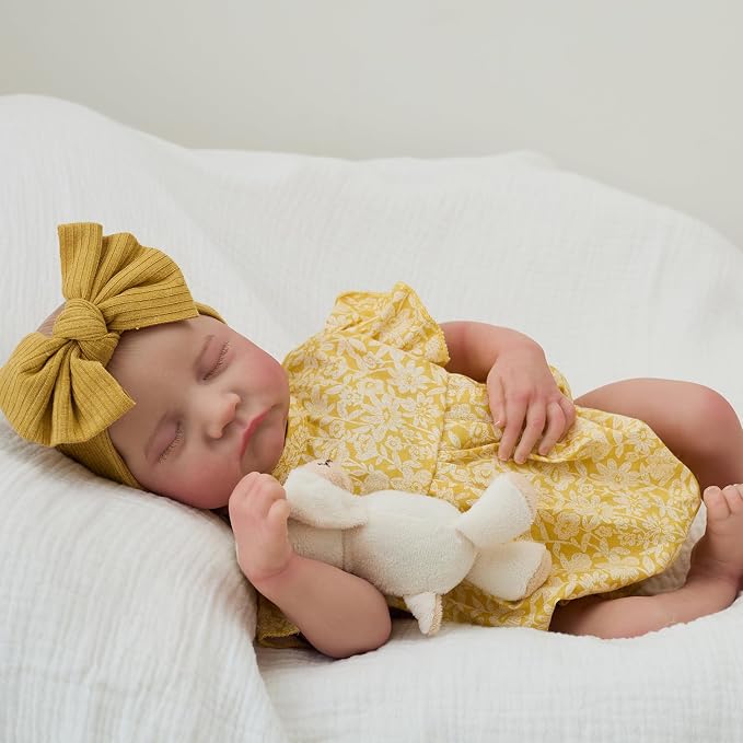 FOCKOF Realistic Reborn Baby Dolls-18 Inch Realistic Baby Doll Girls Soft Vinyl Body Reborn Baby with Gift Box for Kids Age 3+