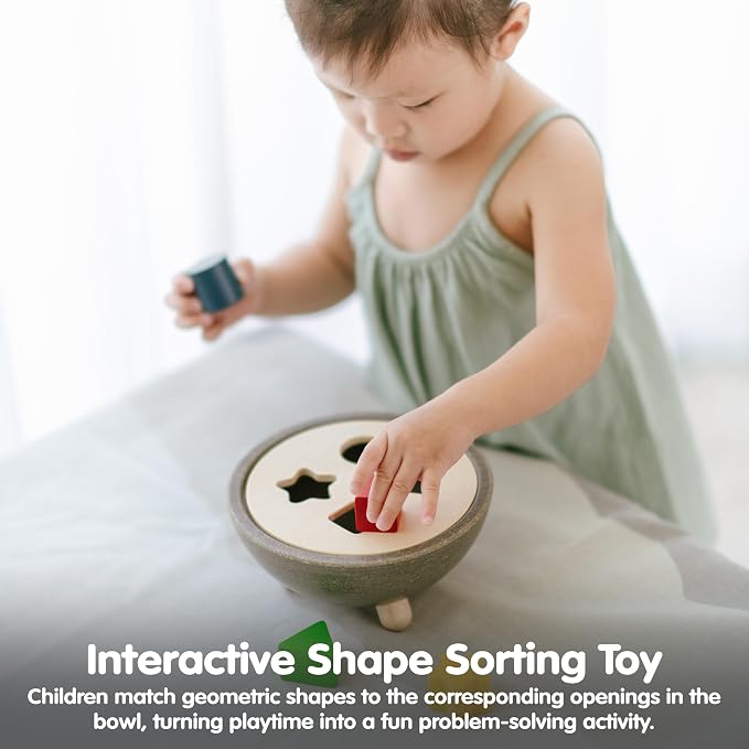 PlanToys® Wooden Shape Sorting Bowl | Montessori Inspired Shape Sorter for Problem Solving, Coordination & Early Geometry | Eco Friendly Learning Toy for Colours, Matching & Motor Skills
